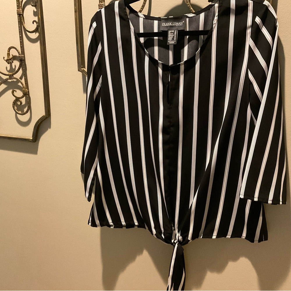 EUC Size 8 Frank Lyman Black & Gray Stripe Long Sleeve Tie Front Top
